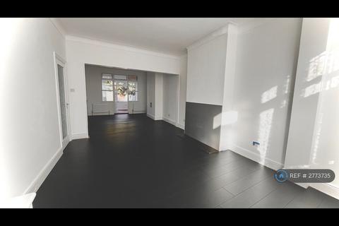 3 bedroom terraced house to rent, Raymead Avenue, Thornton Heath, CR7