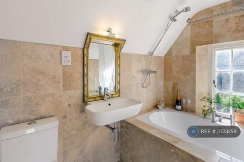undefined, Church End, Lincoln, LN5