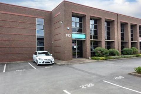 Warehouse to rent, 950-955 Yeovil Rd Slough SL1 4NH