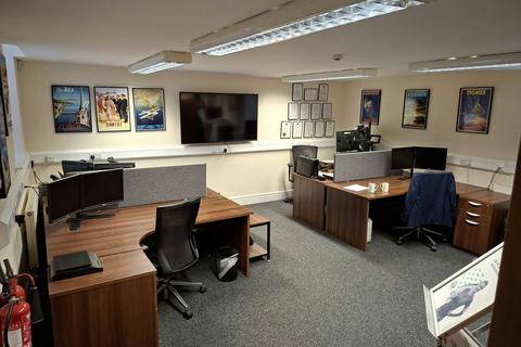 Office to rent, Renishaw Park Sheffield S21 3WB