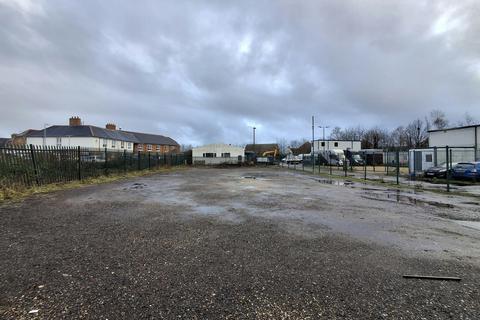 Warehouse to rent, 22 Crow Arch Ln Ringwood BH24 1PN