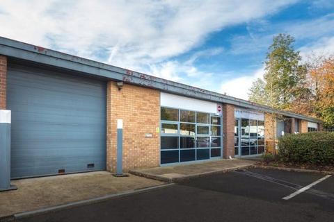 Warehouse to rent, 875-880 Plymouth Rd Slough SL1 4LP