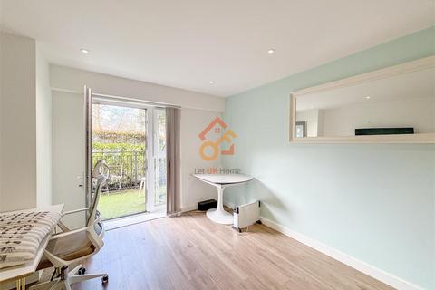 1 bedroom flat to rent, Fairbank House, 13 Beaufort Square, London NW9