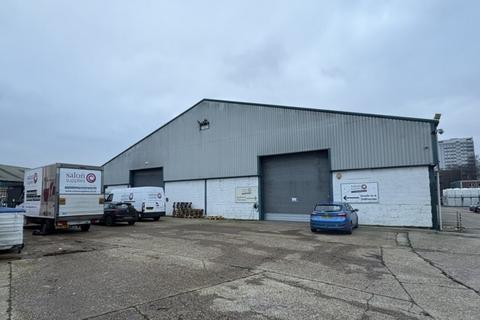 Warehouse to rent, Millbank St Southampton SO14 5QQ