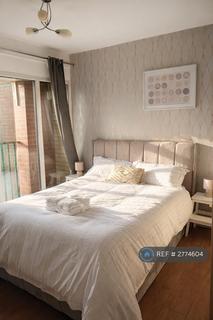 2 bedroom flat to rent, Birch Lane, Manchester, M13