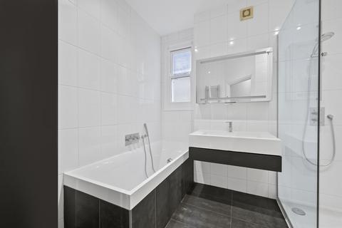 5 bedroom house to rent, Farquhar Road, SW19