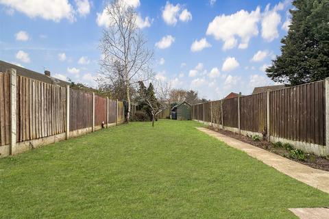 3 bedroom terraced house for sale, Cherry Holt, Newark