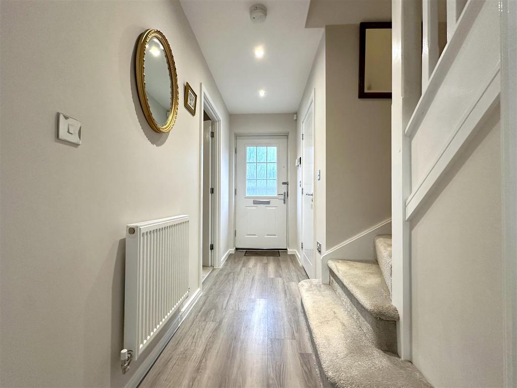 Inviting Entrance Hall 363