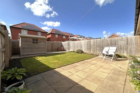 3 bedroom semi-detached house for sale, Marigold Way, Middlebeck, Newark