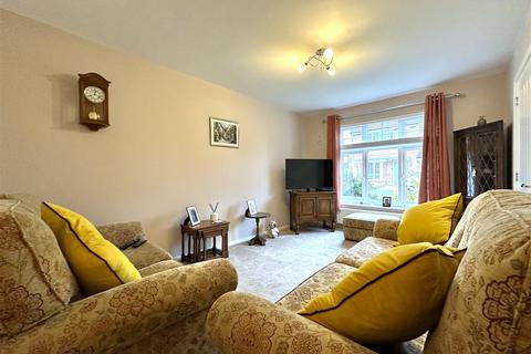 3 bedroom semi-detached house for sale, Marigold Way, Middlebeck, Newark
