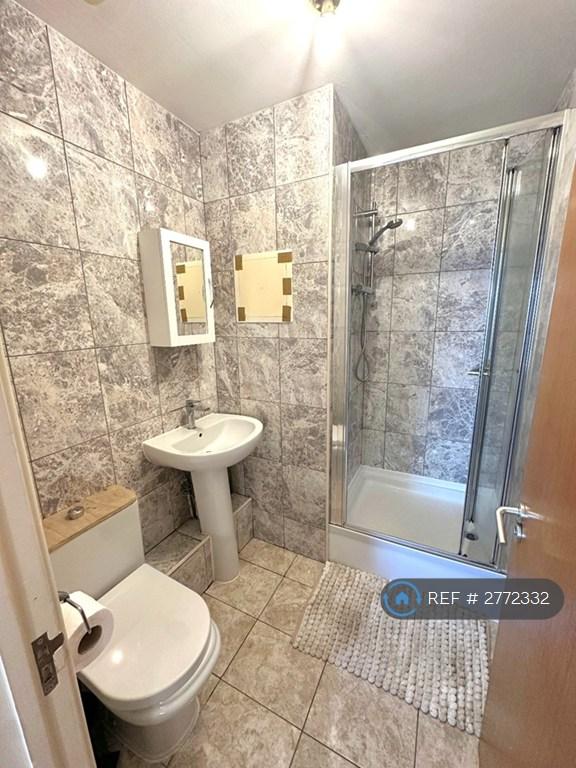 Ensuite - Bedroom 1