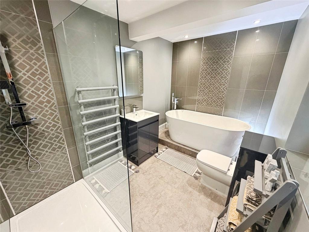 Modern Bathroom