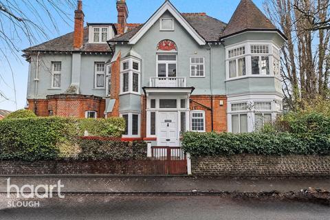 2 bedroom apartment for sale, Hempson Avenue, Slough