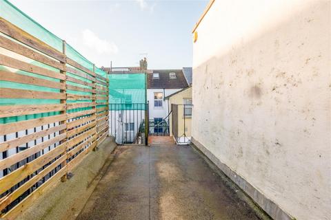 Terraced house for sale, Montgomery Street, Hove