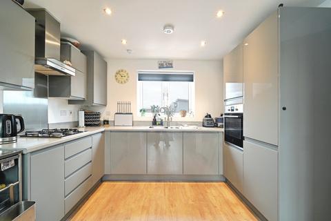 2 bedroom apartment for sale, Newman Square, Solihull, B90