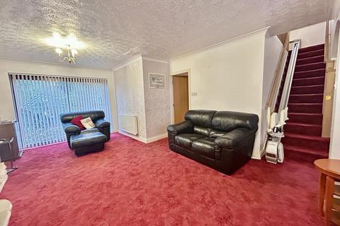 undefined, Ormesby Grove, Raby Mere, Merseyside, CH63