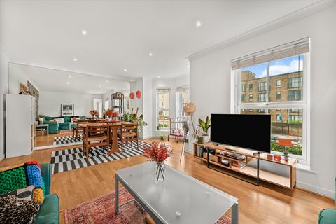 2 bedroom flat for sale, Northpoint Square, Camden, London