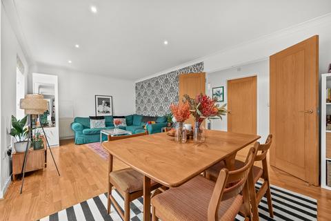 2 bedroom flat for sale, Northpoint Square, Camden, London