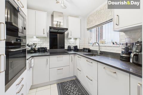 2 bedroom flat for sale, The Oval, Stafford ST17