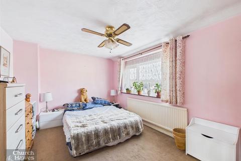 2 bedroom terraced house for sale, Cedar Chase, Heybridge