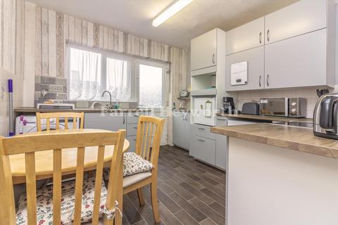 3 bedroom house for sale, St. Clements Avenue, Leyland PR25