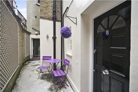 undefined, West Eaton Place, London SW1X