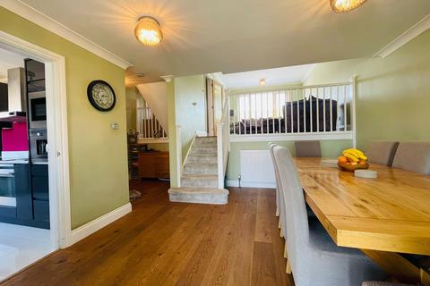 4 bedroom detached house for sale, Grace Meadow, Whitfield CT16