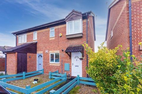 undefined, Gladstone Way, Slough SL1