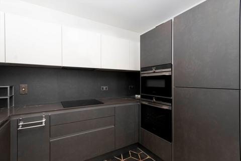 2 bedroom flat to rent, Avenue Road, London W3