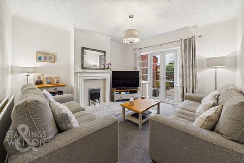 3 bedroom semi-detached house for sale, Cromer Road, Hellesdon, Norwich