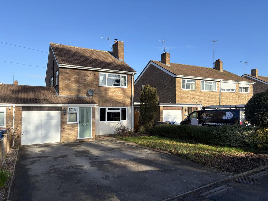 3 Bedroom Link Detached House for Sale
