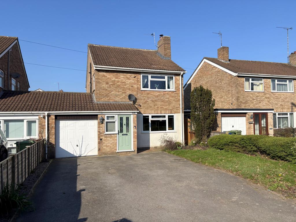 3 Bedroom Link Detached House for Sale