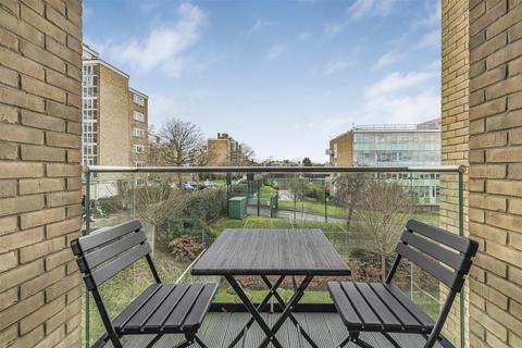 2 bedroom flat for sale, Pipit Drive, London