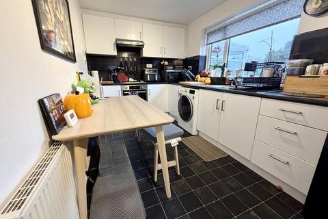 2 bedroom semi-detached house for sale, The Drive, Kippax, Leeds