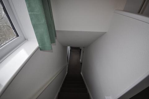 3 bedroom semi-detached house for sale, Woodstock Drive, Stourbridge, DY8