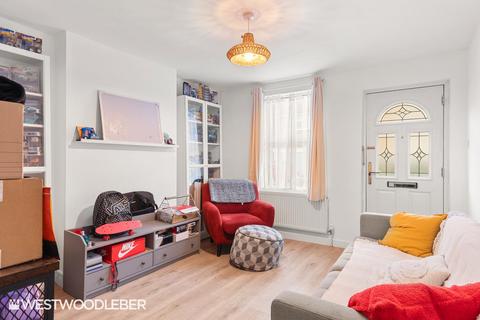 3 bedroom end of terrace house for sale, North Road, Hoddesdon EN11