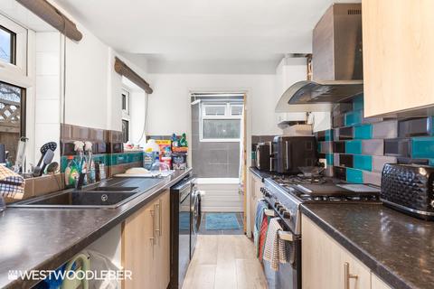 3 bedroom end of terrace house for sale, North Road, Hoddesdon EN11