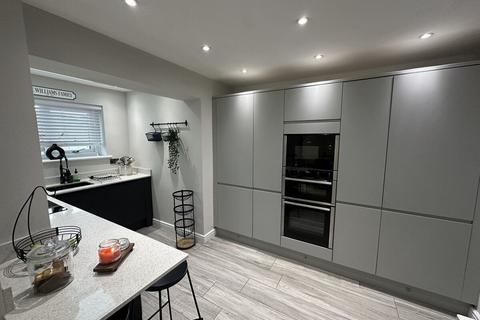 undefined, Stad Ty Croes, Llanfairpwll, Anglesey, LL61