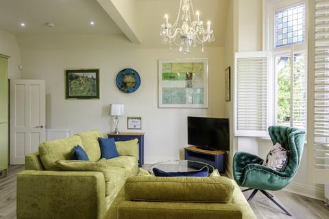 undefined, Upstairs Flat Castledene, 31 Cavendish Road East, Nottingham
