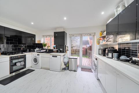 3 bedroom townhouse for sale, Magnolia Gardens, Edgware