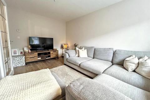 3 bedroom semi-detached house for sale, Penwethers Crescent, Truro