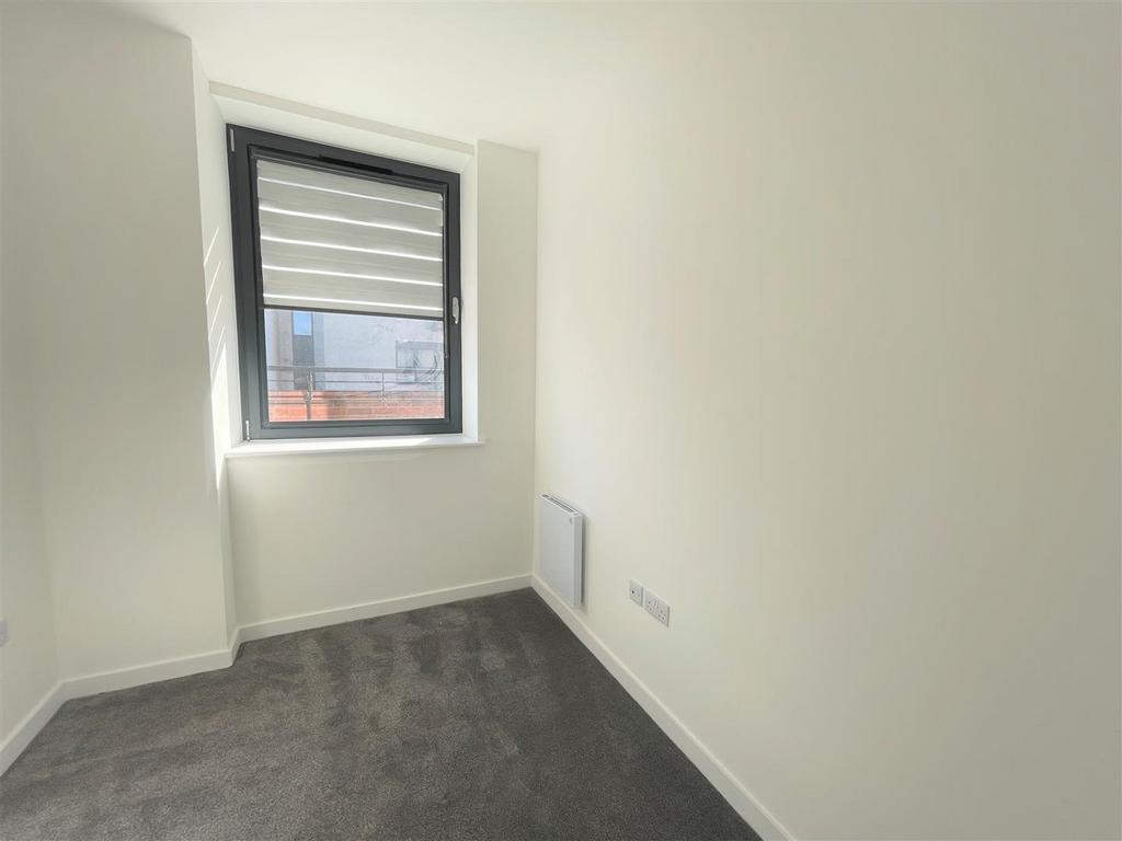 Bedroom 2.JPG