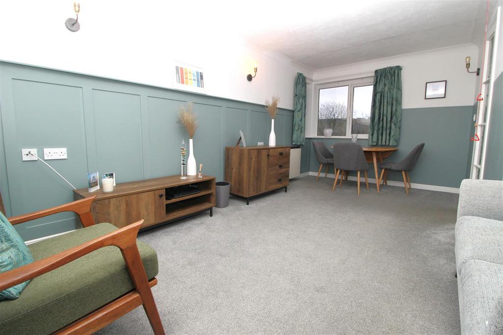 Living/Dining Room