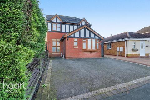 3 bedroom detached house for sale, Oakdene Avenue, Bracebridge Heath