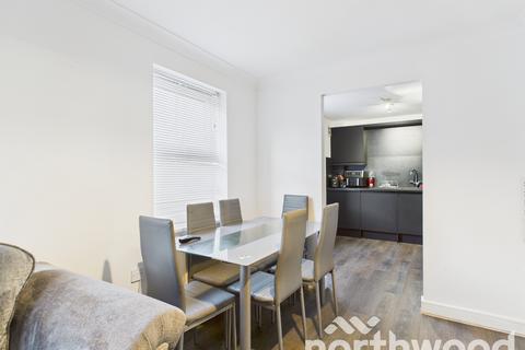 2 bedroom flat for sale, Swaffer Way, Singleton, Ashford, TN23