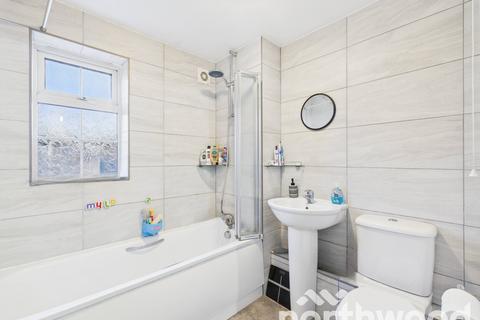 2 bedroom flat for sale, Swaffer Way, Singleton, Ashford, TN23