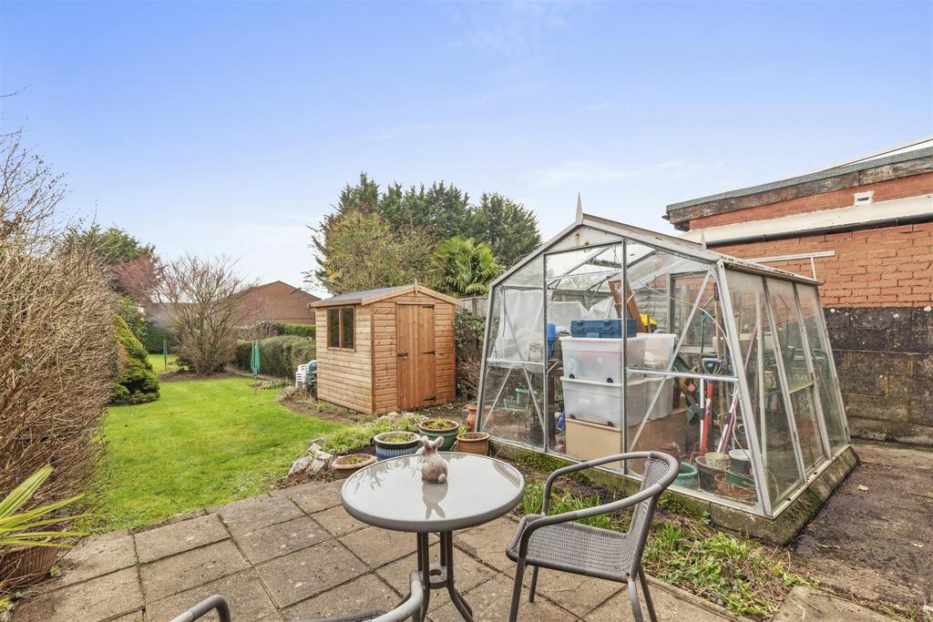 125 Cressex Rd, HP12 4 PZ-8.jpg