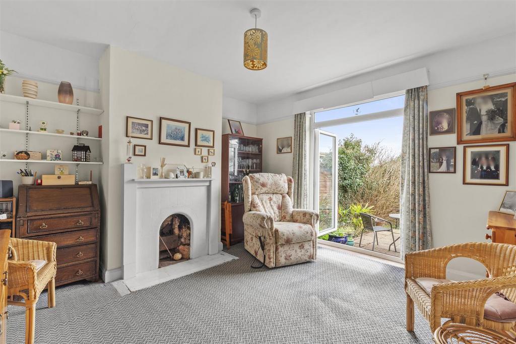 125 Cressex Rd, HP12 4 PZ-5.jpg