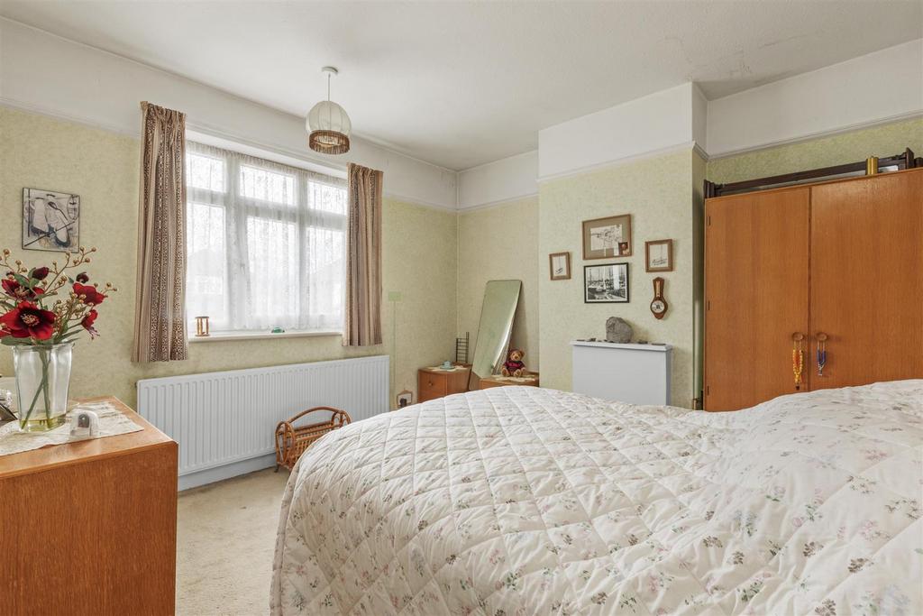 125 Cressex Rd, HP12 4 PZ-2.jpg