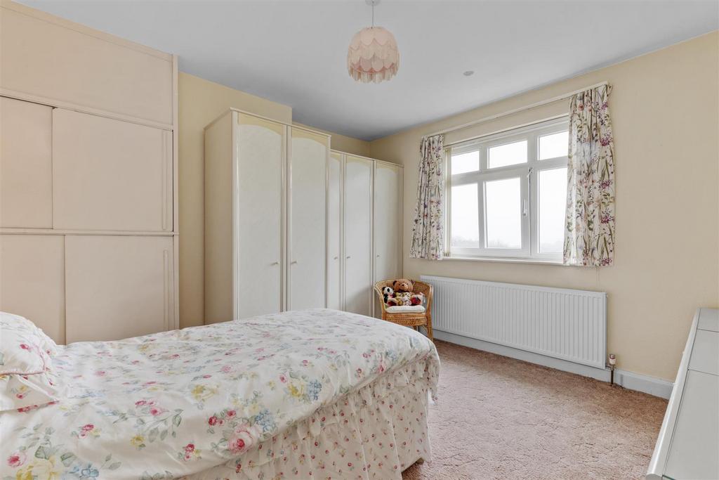125 Cressex Rd, HP12 4 PZ-3.jpg